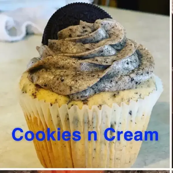 Jumbo Cookies 'n Creme Cupcake