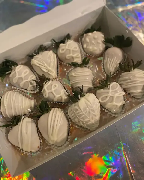 White Chocolate Dipped Strawberries